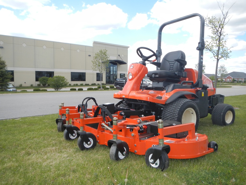 KUBOTA F3680, filtry silnika i hydrauliczne